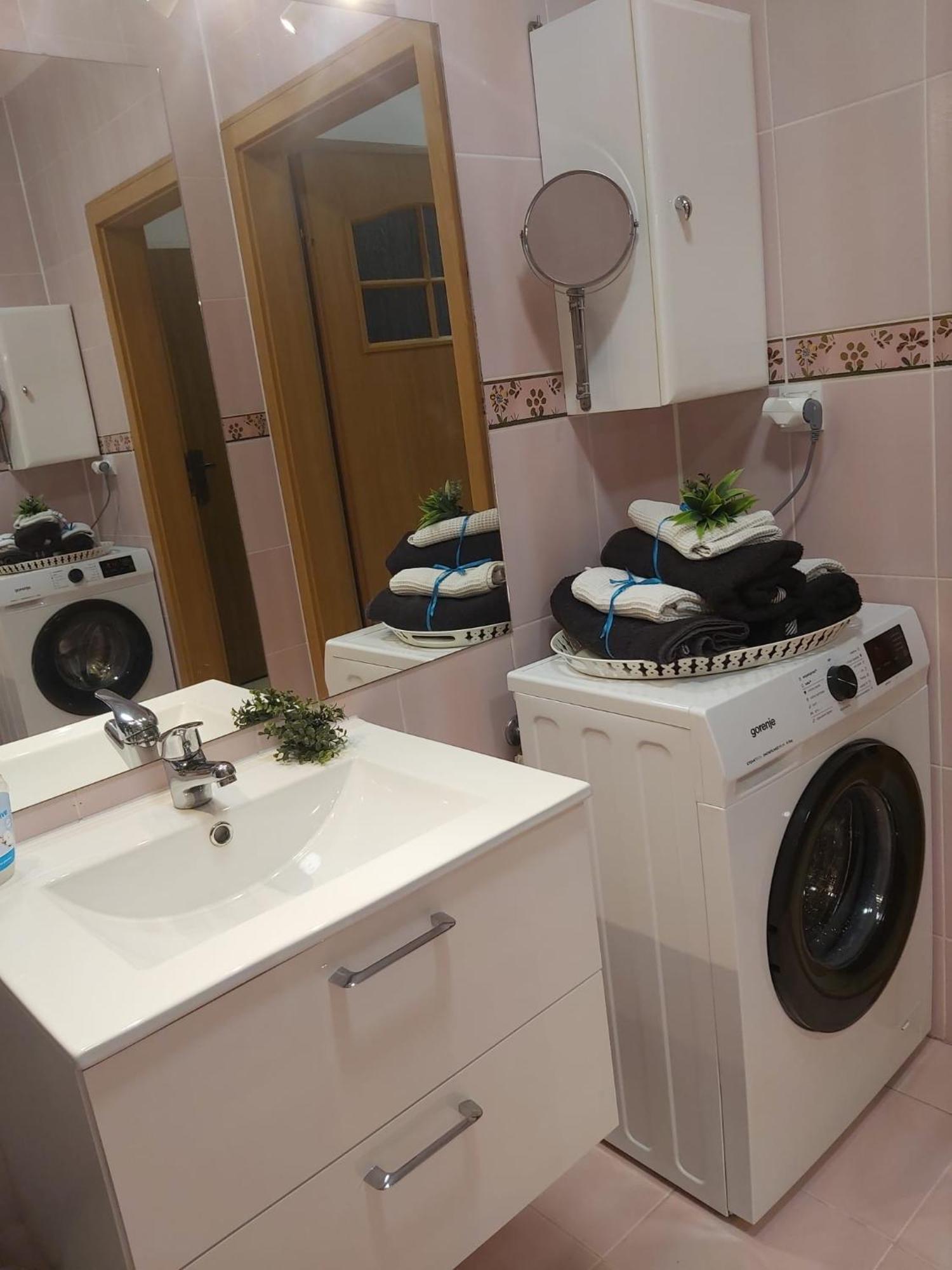 Apartament, 2 Pokoje, Stacja Metra Kabaty, Ursynow วอร์ซอ ภายนอก รูปภาพ